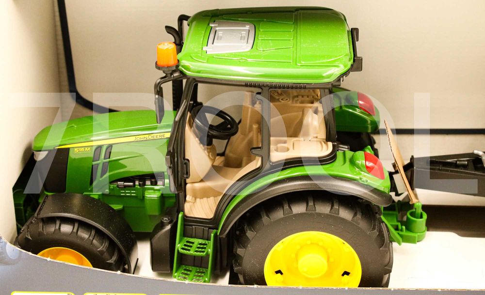 Ciągnik John Deere 5115M z przyczepą – Bruder 2108
