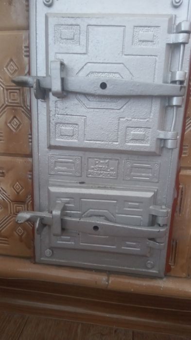 Piec kaflowy stary 170x75x54 cm jasno brązowy bardzo dobry stan