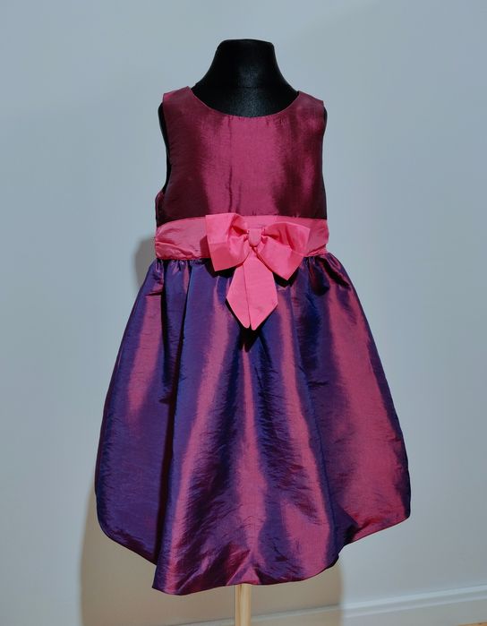 Wizytowa sukienka firmy H&M używana rozmiar 6- 7 lat 122 cm