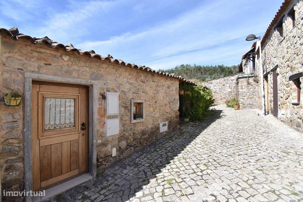Casa de aldeia T2 em Cumeeira de 166,00 m2