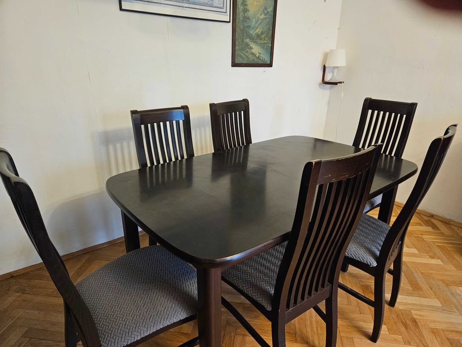 Rozkłady stół i 6 krzeseł