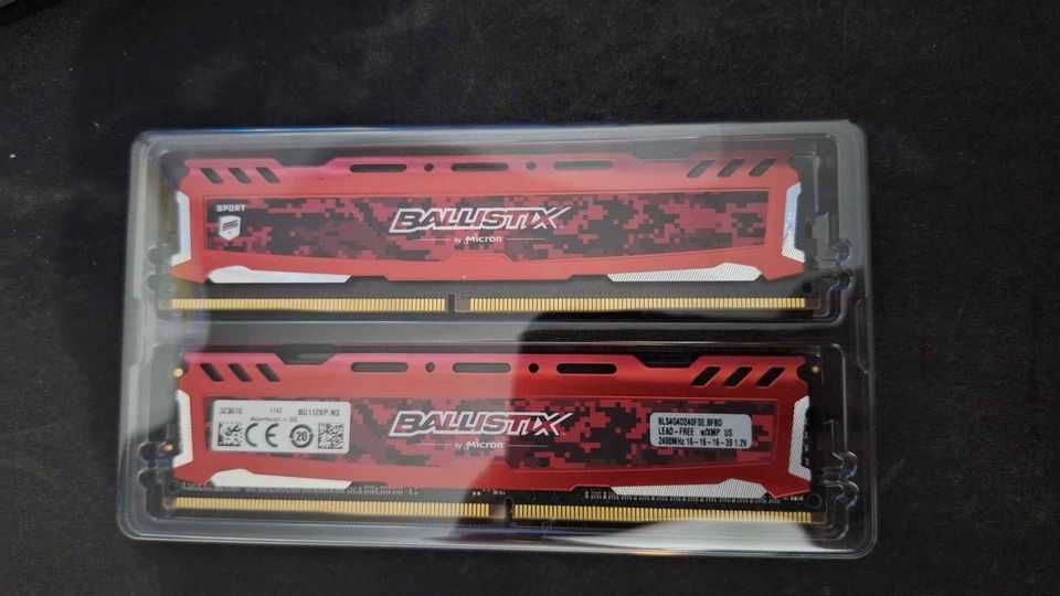 2x RAM 4GB 2400MHz DDR4