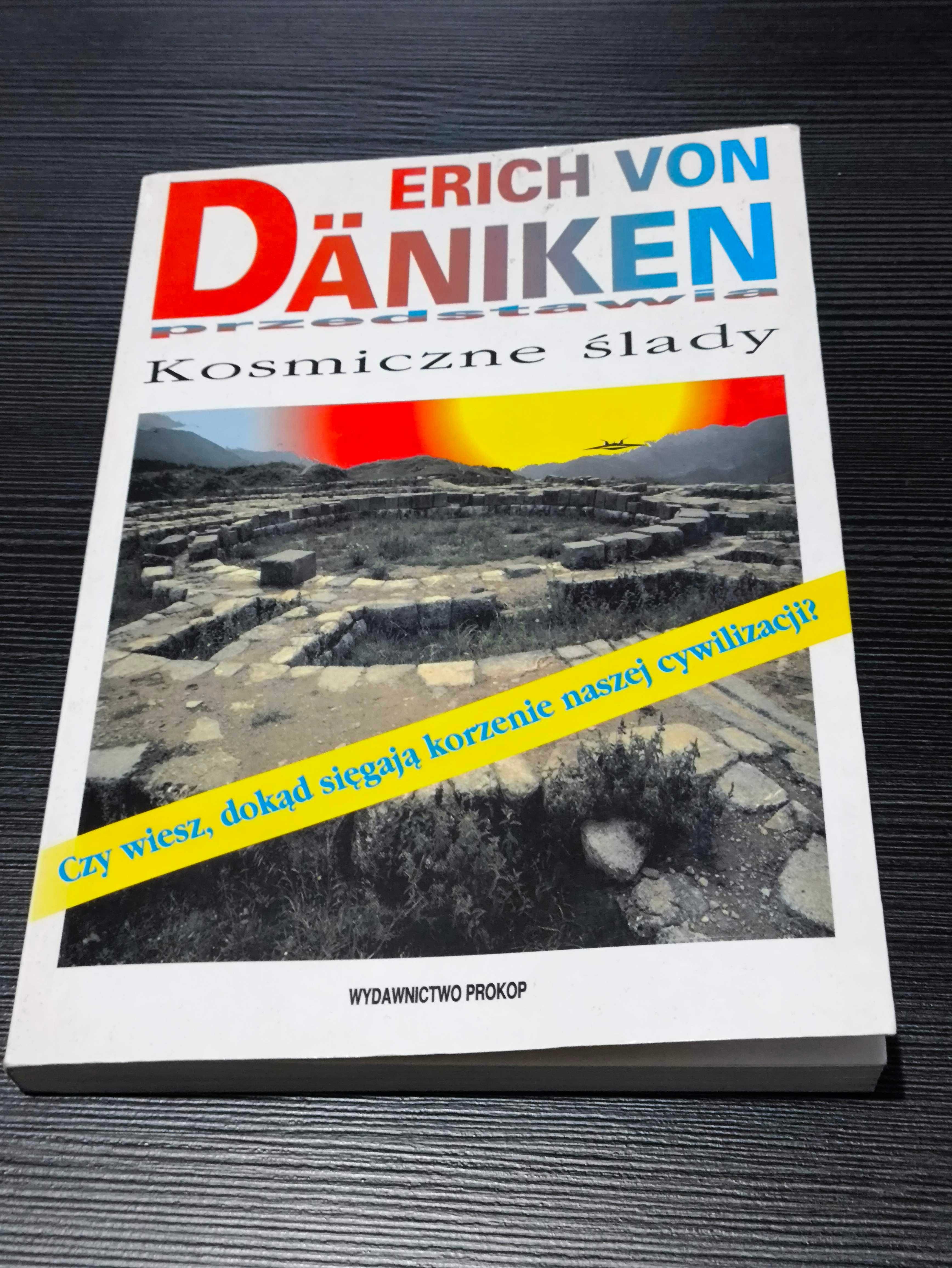 Kosmiczne ślady. Erich von Daniken