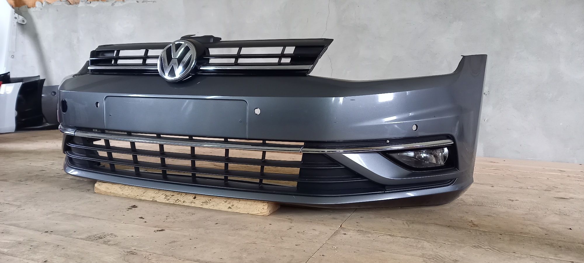 Бампер Volkswagen VW Golf 7 7.5 USA Europe 2017-2021 рік