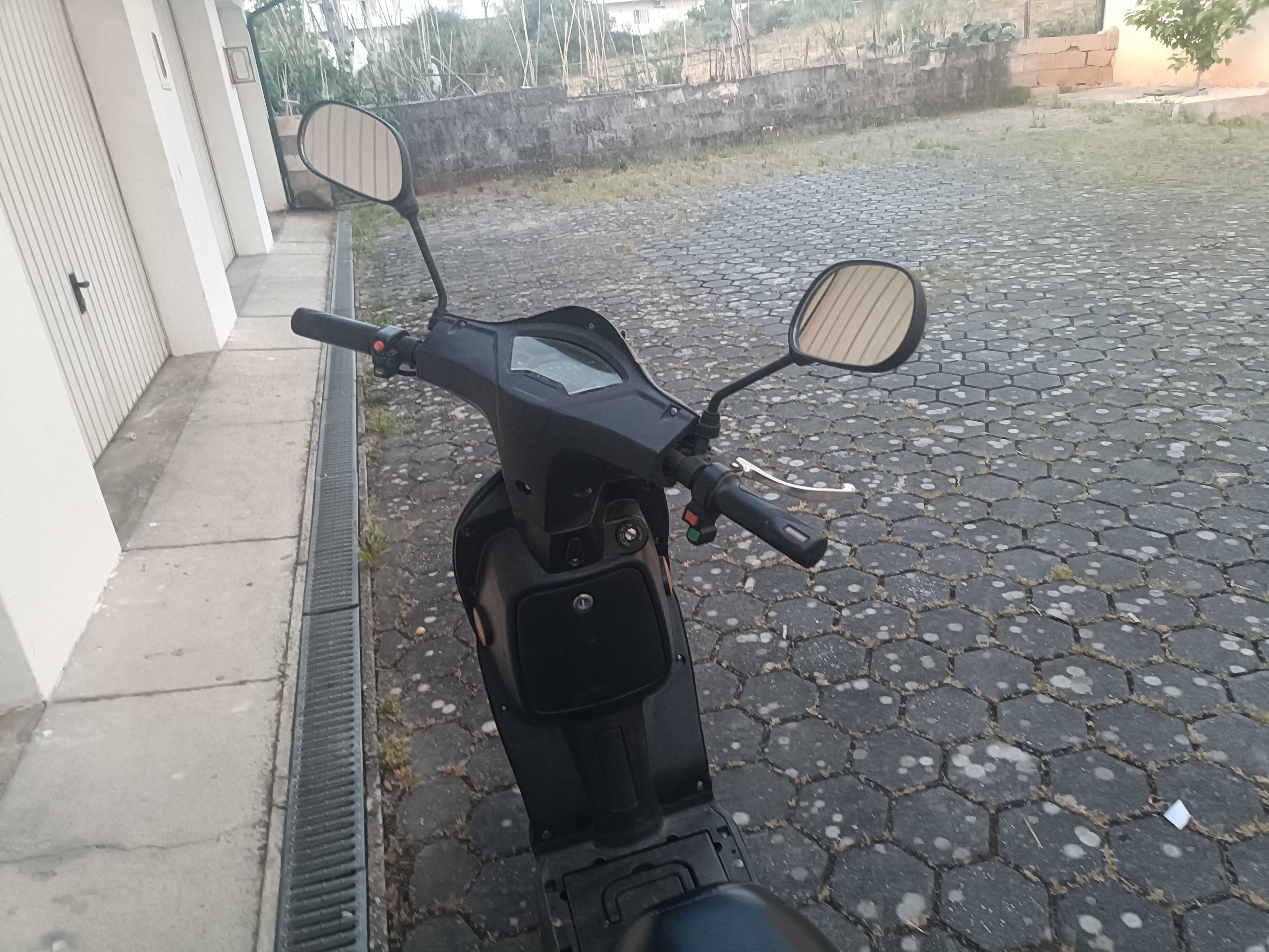 Scooter elétrica