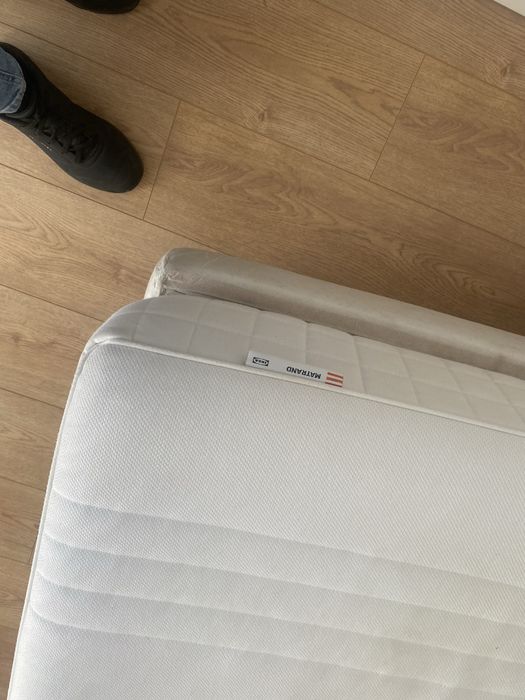 Estrado cama + colchao