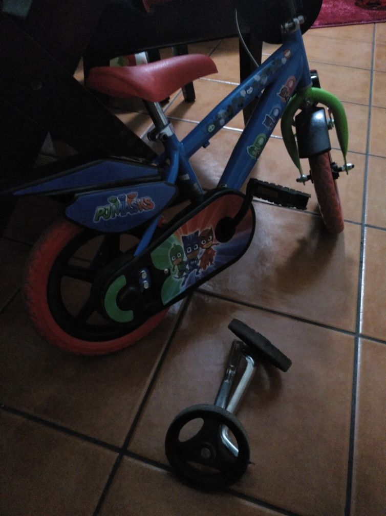 Vendo ou troco Bicicleta PJ Masks Como Nova