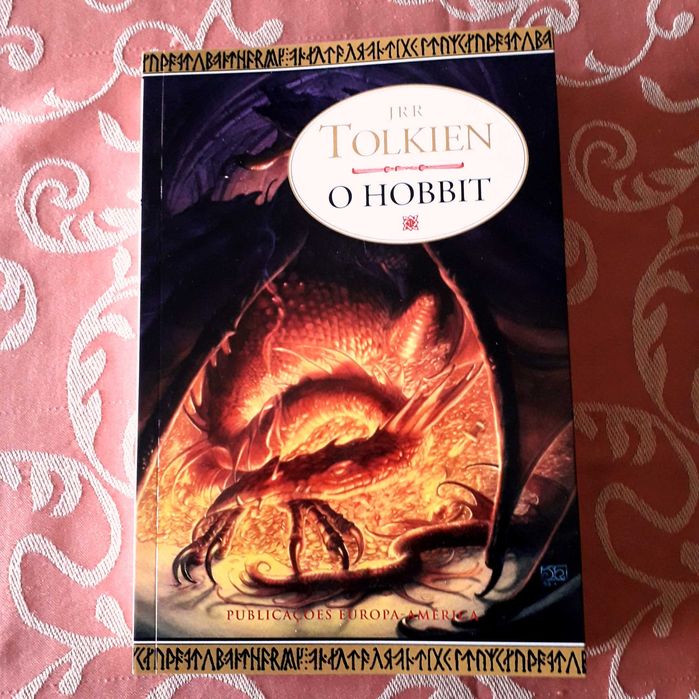 J R R Tolkien - O Hobbit