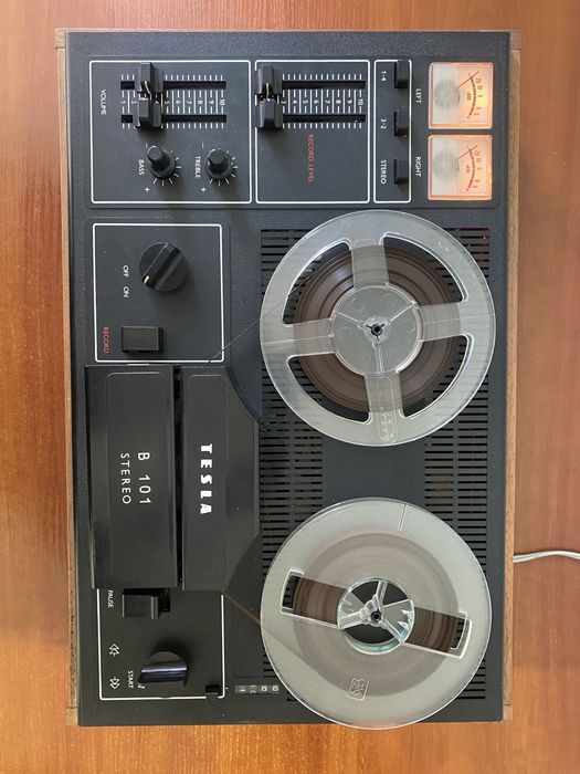 Котушечний бобінний магнітофон Tesla B 101 Stereo