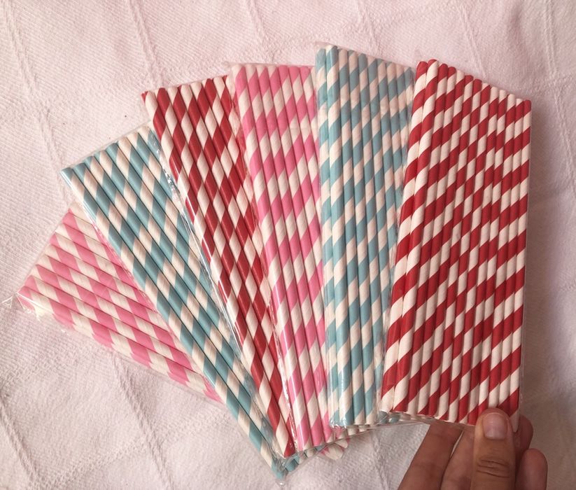 Conjunto de 150 palhinhas de Papel (rosa, azul e vermelho)