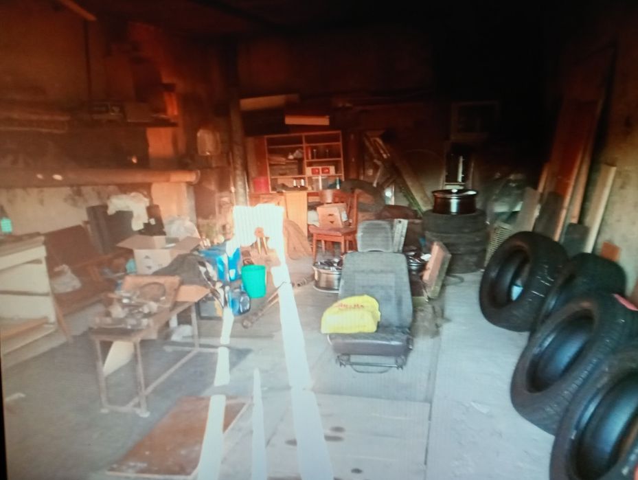 Продається великий гараж