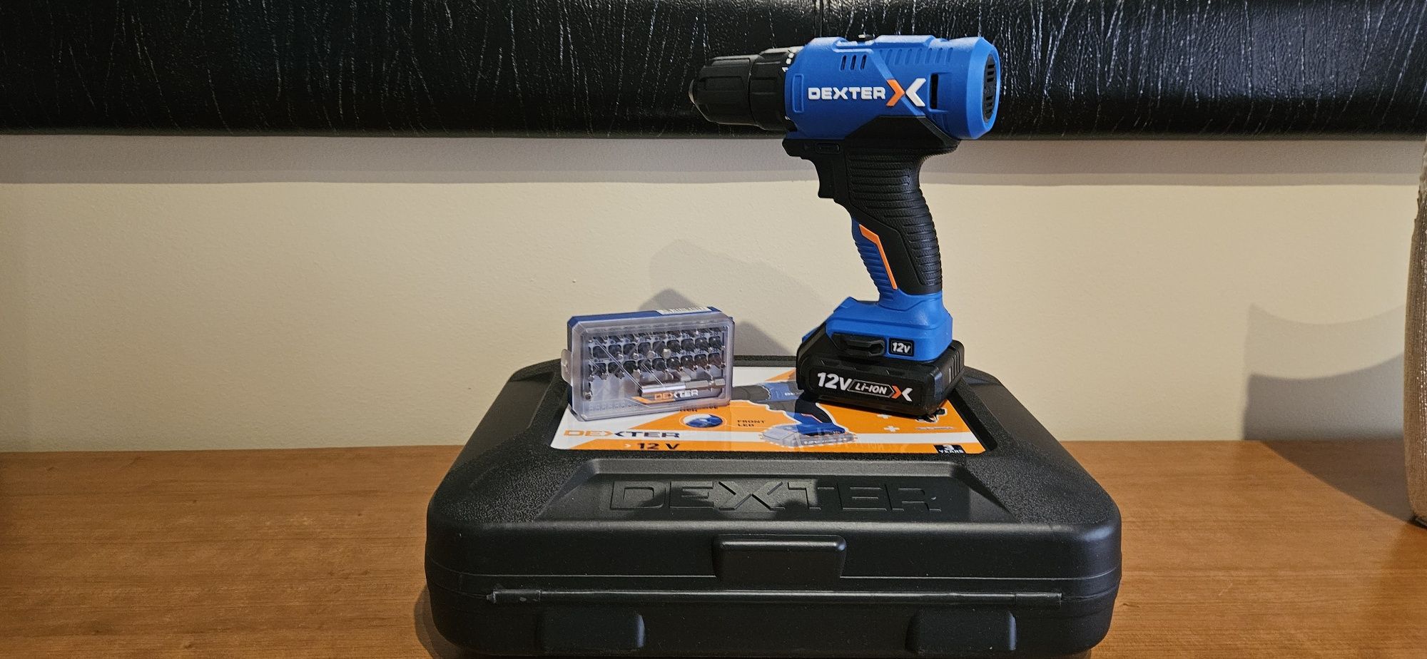 Máquina aparafusadora dexter 12V