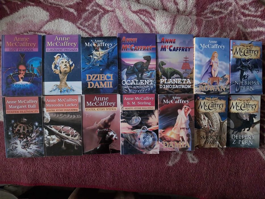 Anne McCaffrey - 14 książek  czytaj opis
