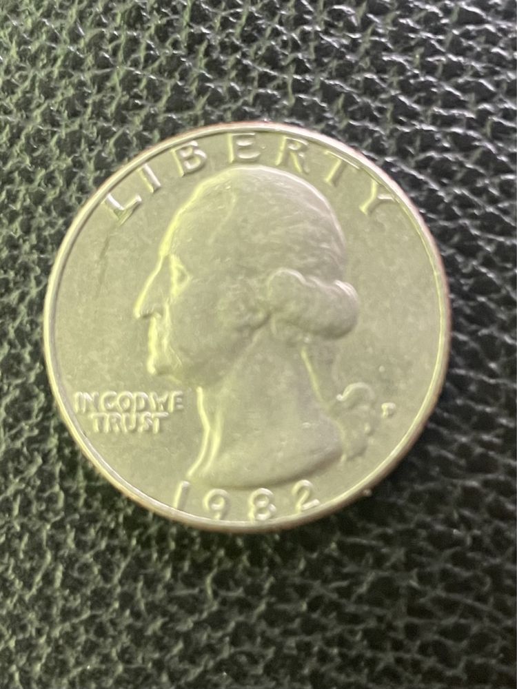 Продам монетуQuarter Dollar Liberty 1982 в хорошем состоянии.