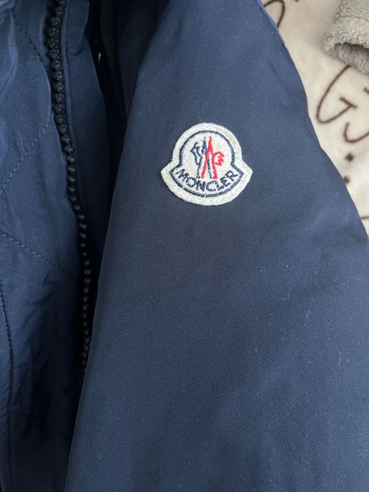 Oryginalna kurtka moncler granatowa