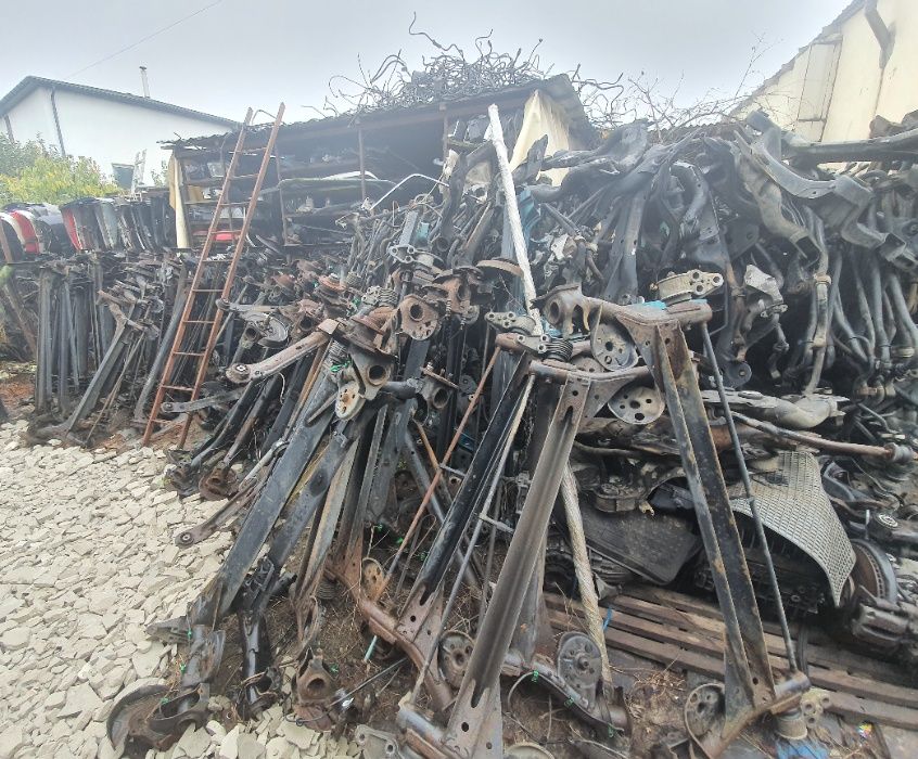 Балка задняя Audi ауди 80 90 100 A4 A6 A8 B4 B5 C4 C5 разборка