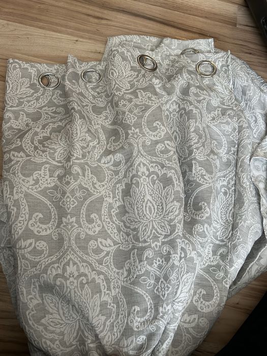 Zaslony szare we wzory