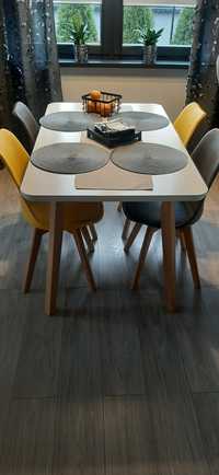 Stół w stylu skandynawskim