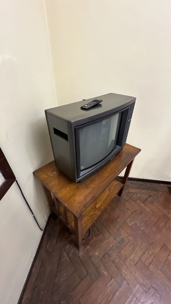 Mesa de TV vintage
