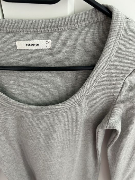 Prazkowany longsleeve reserved