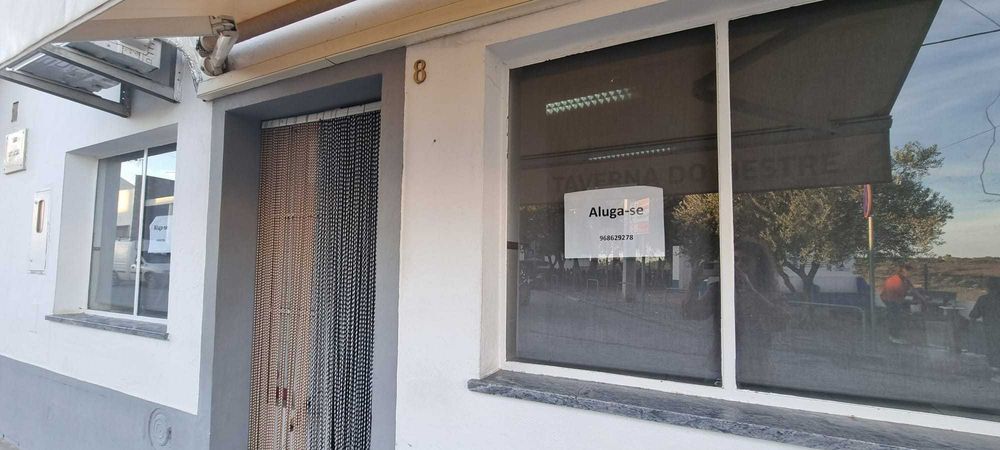 Arrenda-se café snack bar completamente equipado! Bom preço!