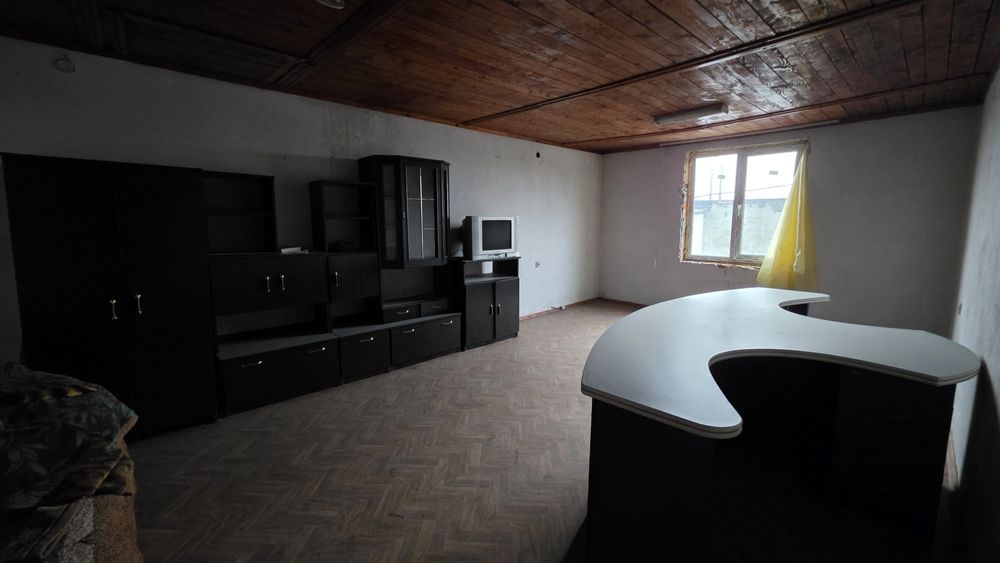 Здається в оренду Гараж-бокс на два авто з ямою, санвузлом і 3ма кімн.