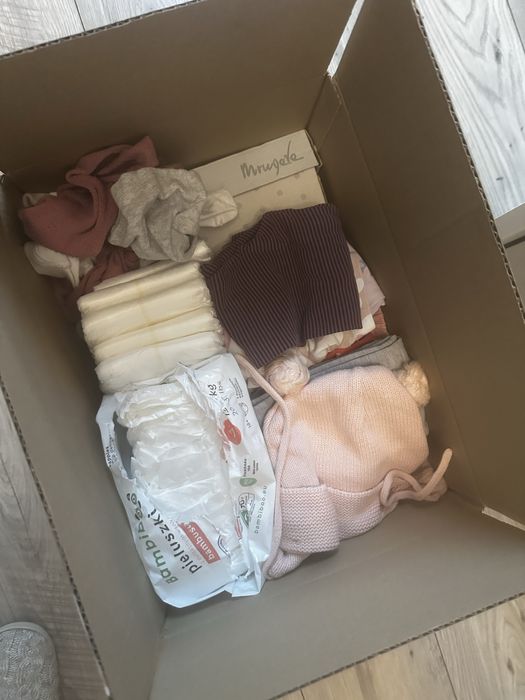 Paka ubranek pieluszek