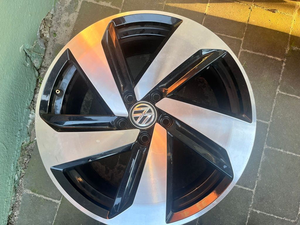 Felgi Milton Keyness  Golfa 7 GTI / Polo