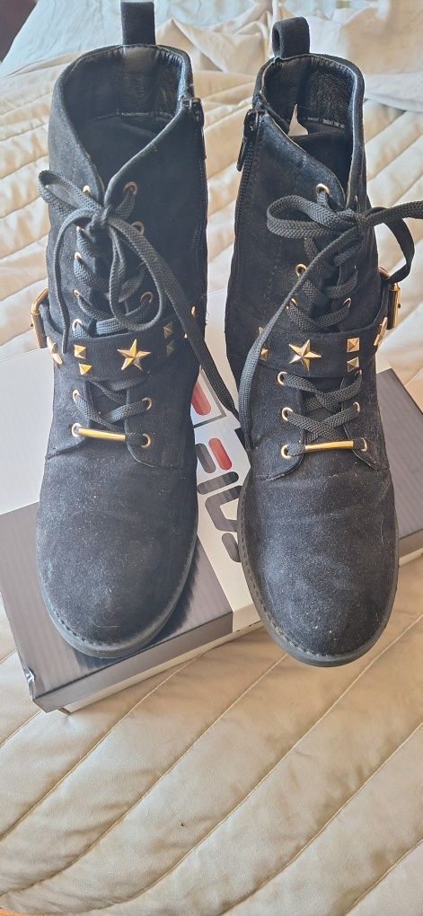 Botas pretas n 40