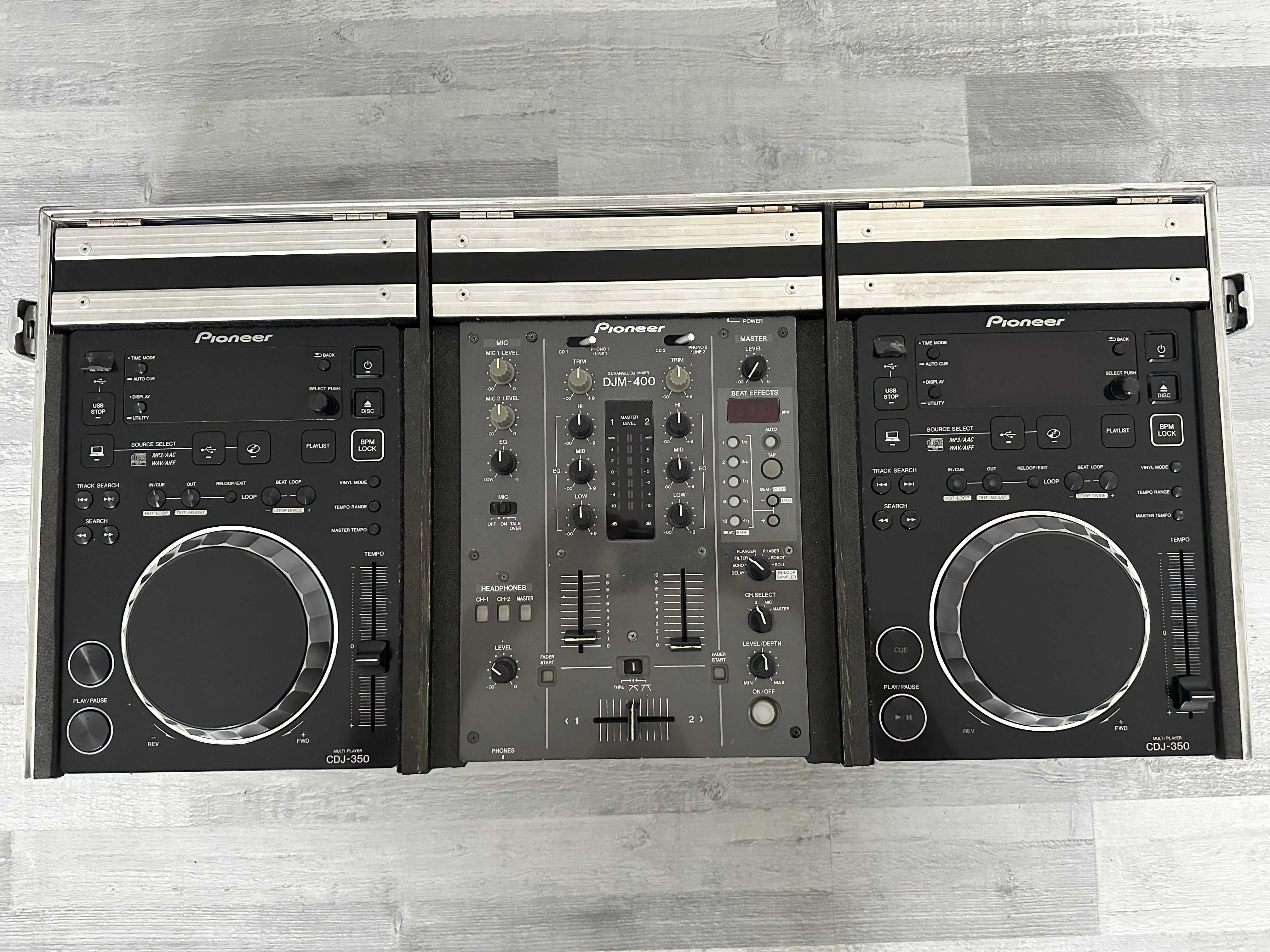 Konsola DJ 2x Pioneer CDJ 350 + mikser Pioneer DJM 400 + case