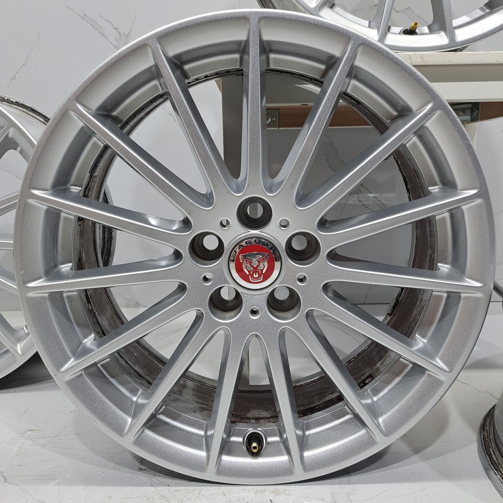 Jantes 18" originais Jaguar i-Pace Ford Volvo 5x108