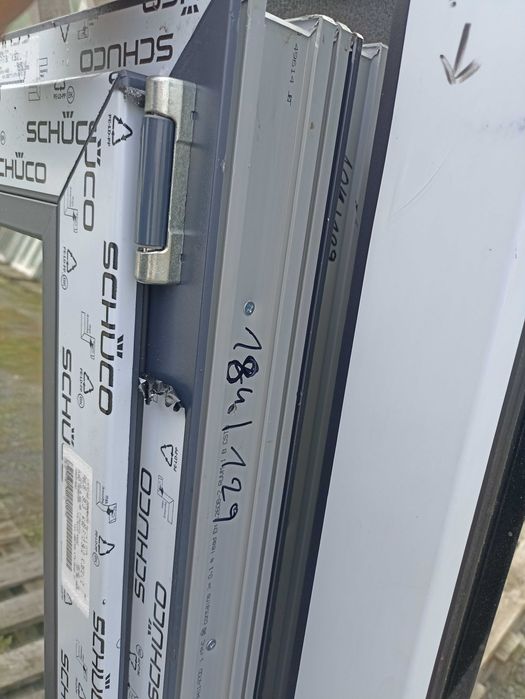 Okno pcv 184/129 antracyt obustronny trzy szyby