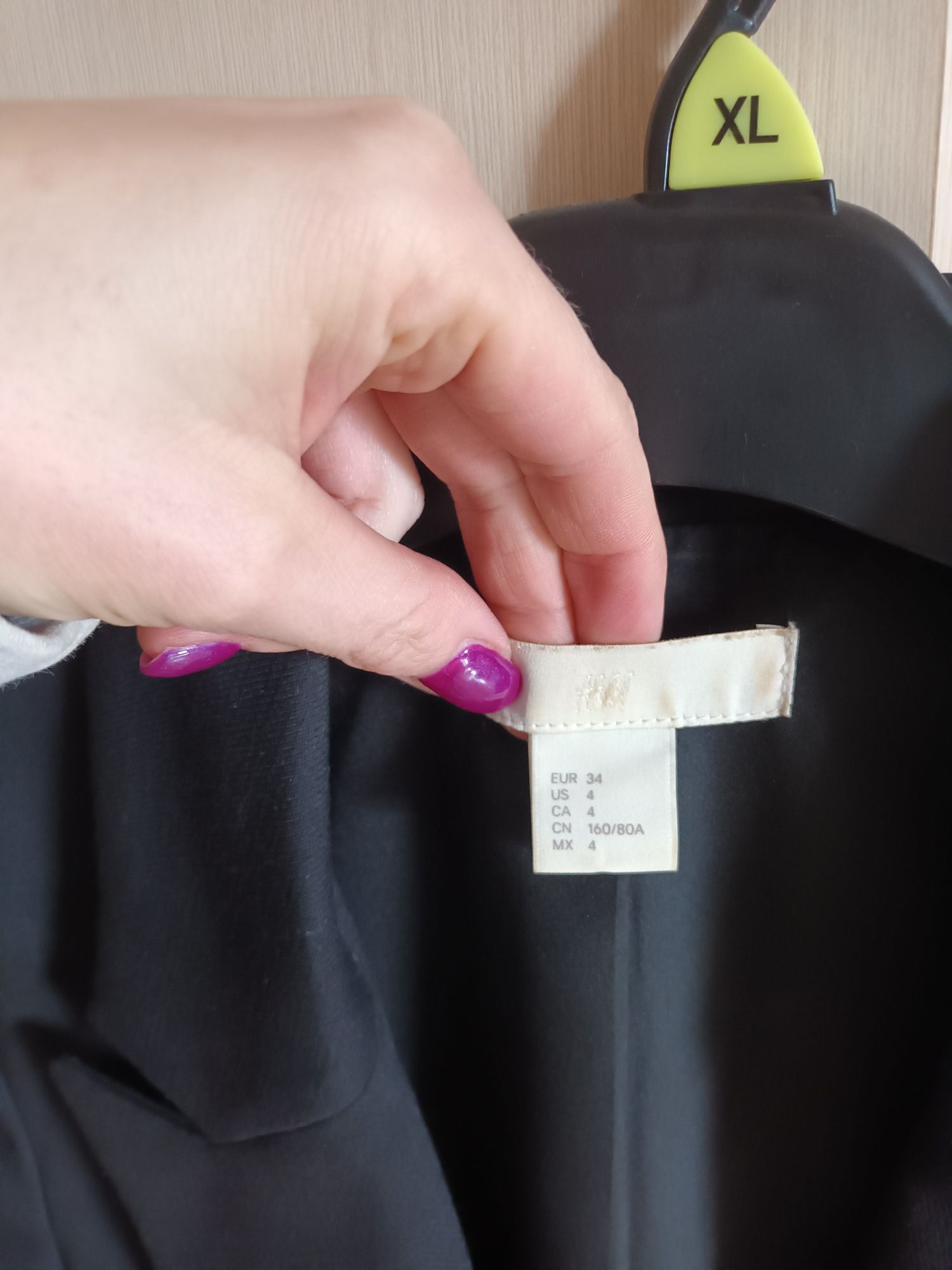 Czarna klasyczna marynarka H&M