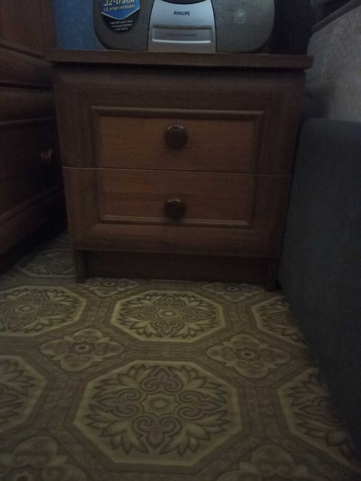 Прикроватные тумбочки