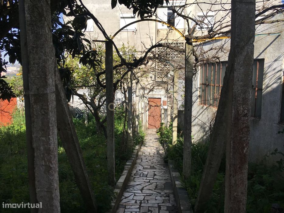 Moradia na Quinta do Reguengo, Santa Clara, Lumiar