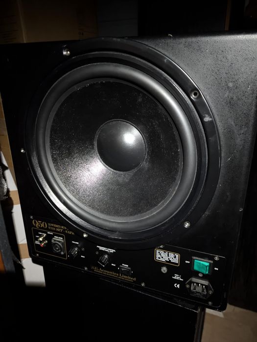spory subwoofer REL Q50 do stereo