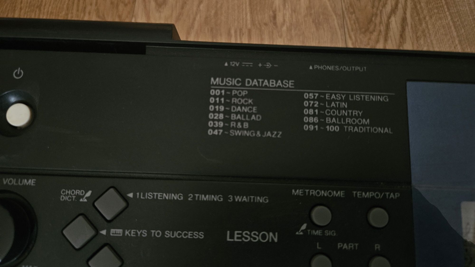 Yamaha PSR E 333 keyboard+ statyw I podstawka do nut
