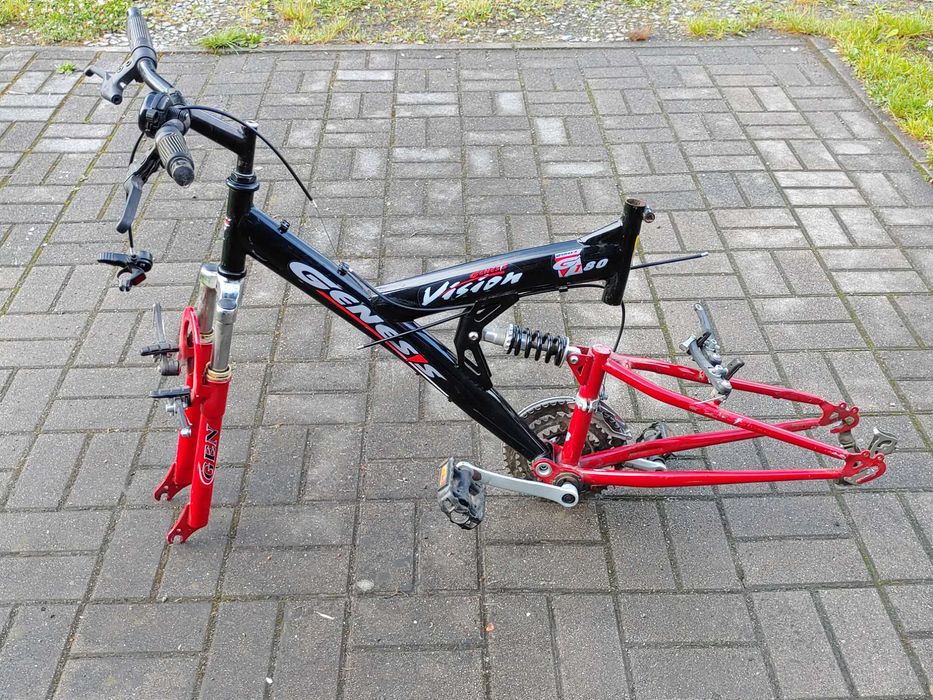 Rama roweru GENESIS VISION G180