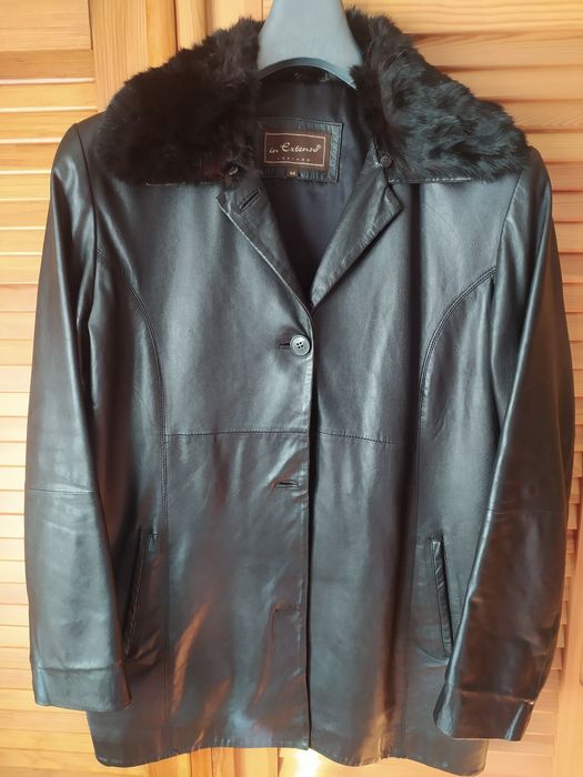 Casaco preto em pele