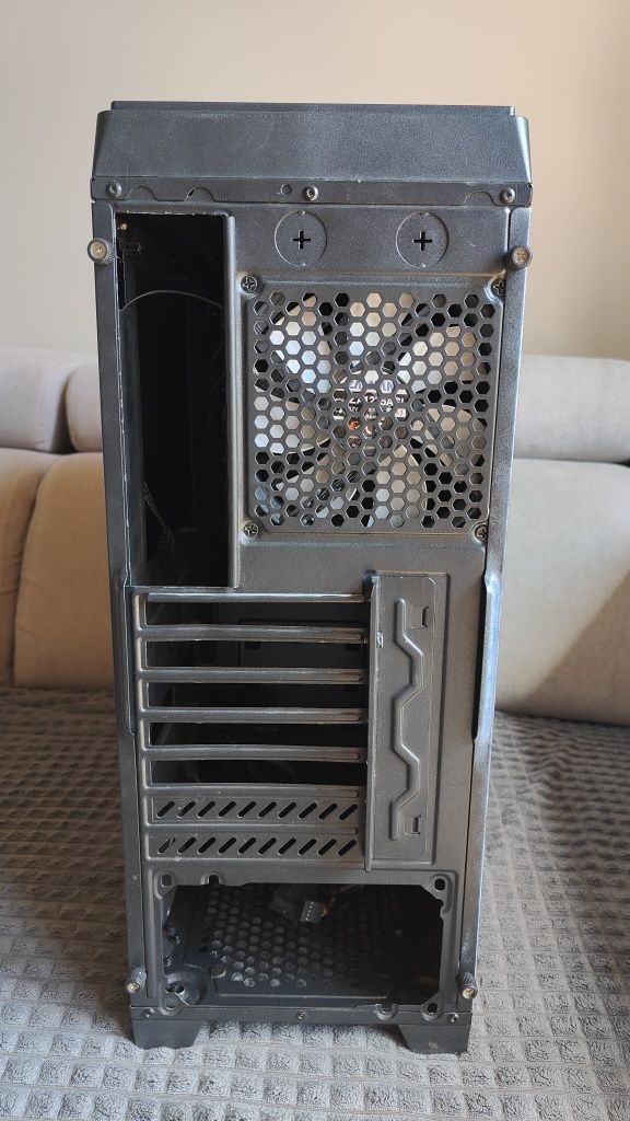 Obudowa ATX - SilentiumPC Brutus M25 CUSTOM - Witcher 3