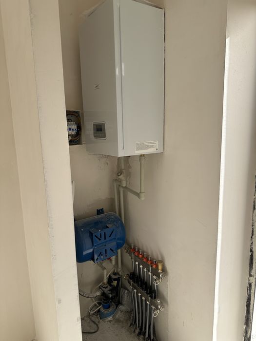 Застройщик!ЄОСЕЛЯ ЄВІДНОВЛЕННЯ дом в ЦЕНТРЕ Броваров!