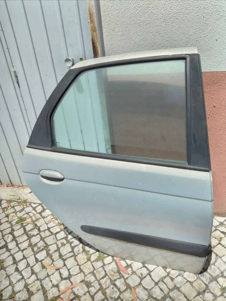 Porta Portas Renault Senic Traseiras do Ano 2001 Esquerda e Direita