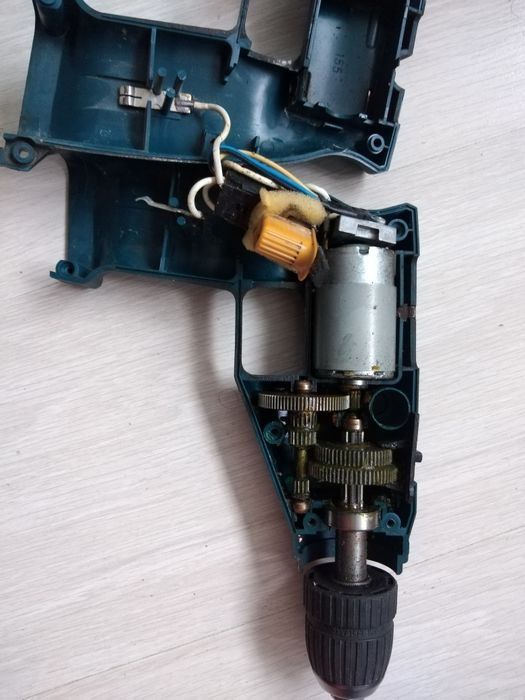 Шуруповерт дрель BOSCH GBM 9,6 VES  швидкості 2 професійний Синій