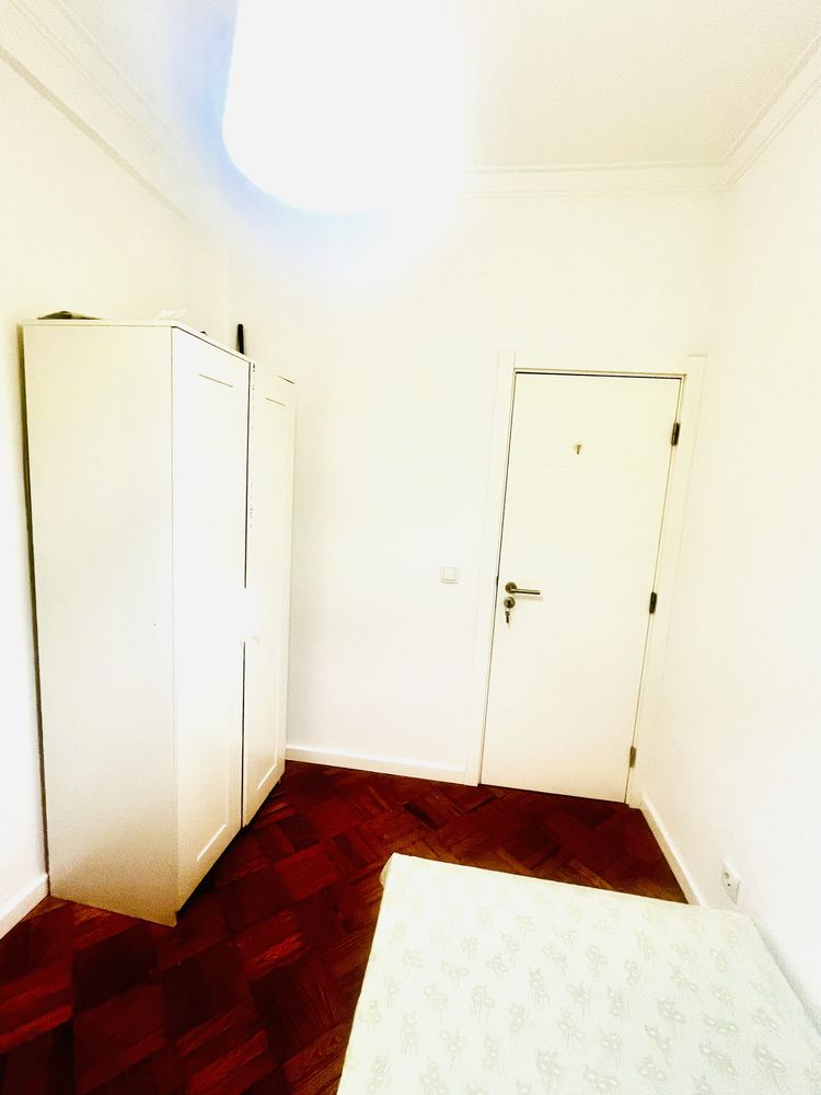 quarto para alugar  para uma senhora.
