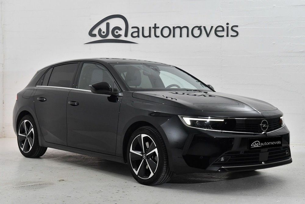 Opel Astra 1.2 T Elegance