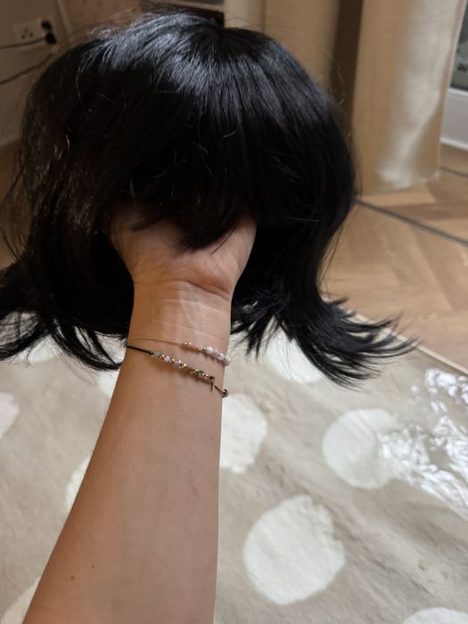 Peruka czarna krótkie włosy