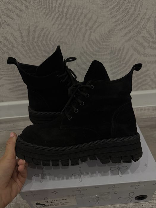 Ботинки vitto rossi 38 розмір замша