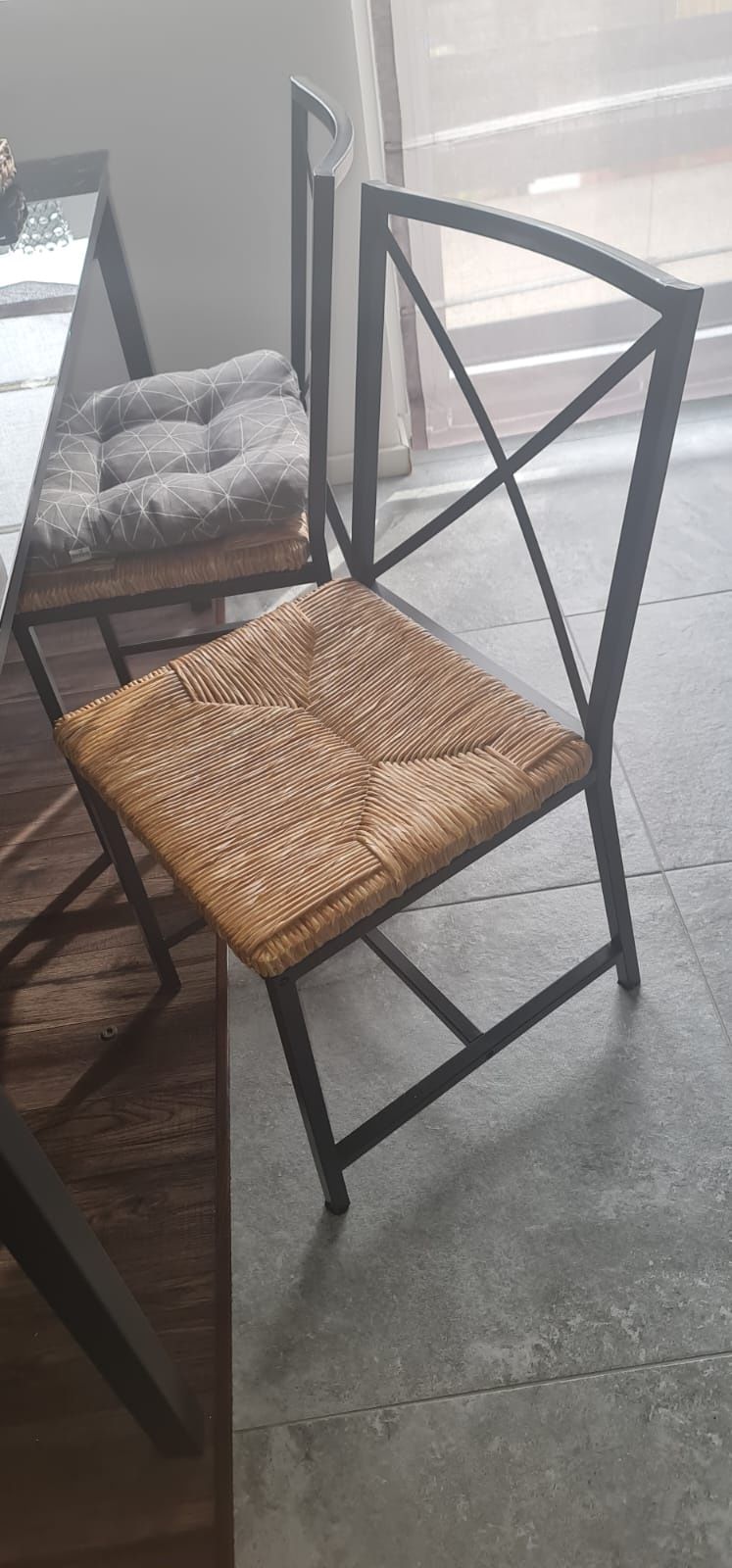 Loftowy stół + 4 krzesła