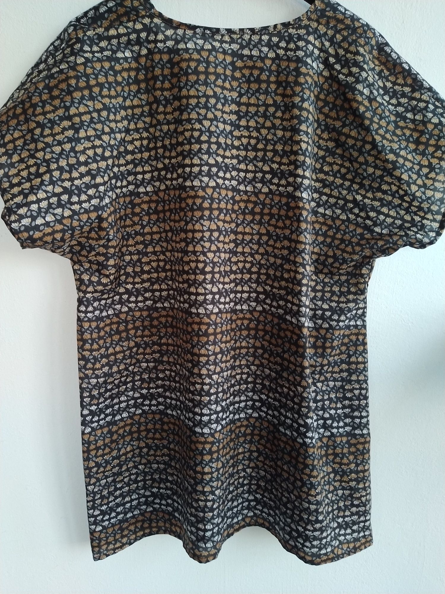 Blusa / Túnica florida, estilo étnico - Tamanho XL / XXL