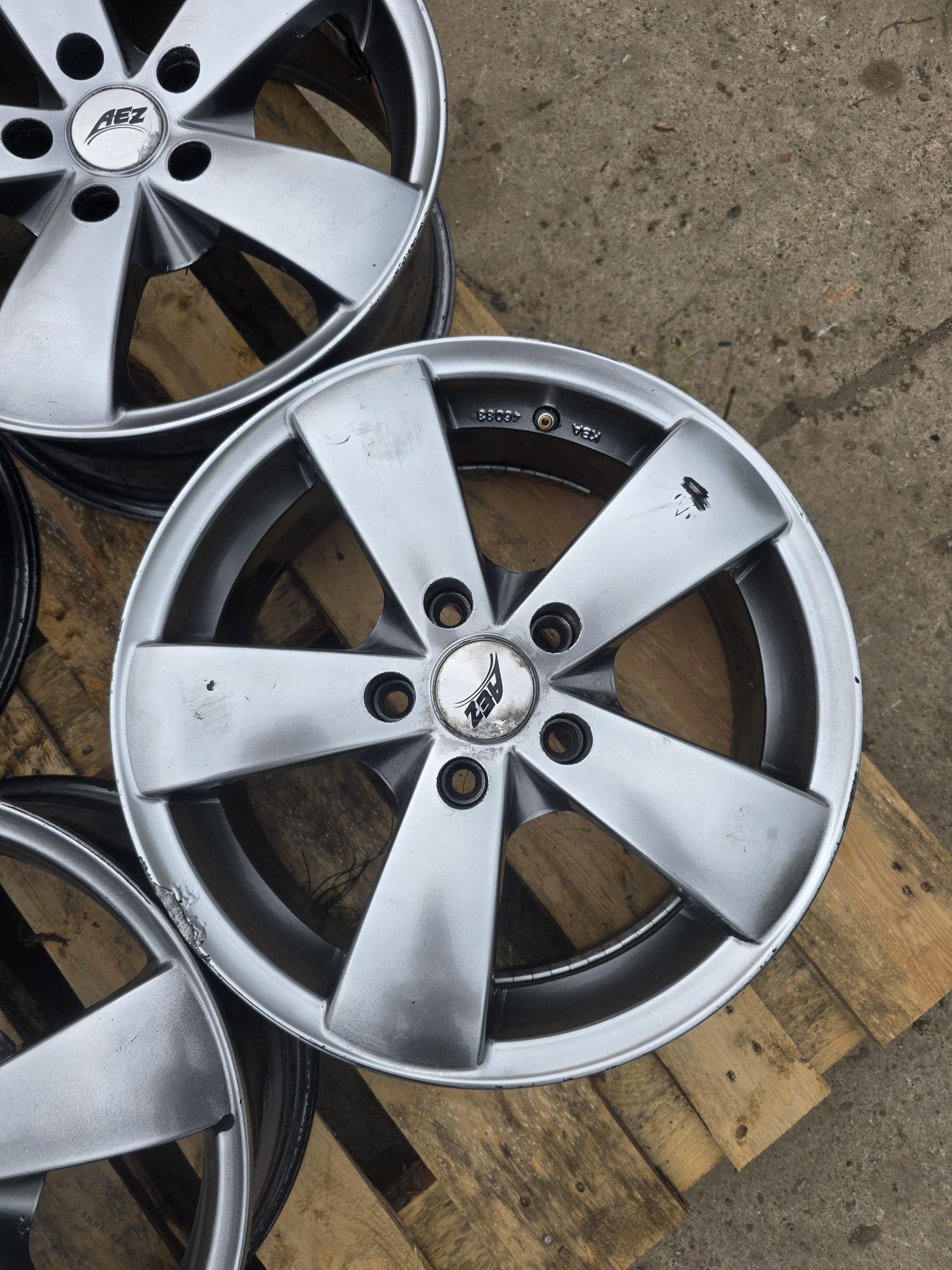 Felgi AEZ 16 cali 5x114.3 toyota